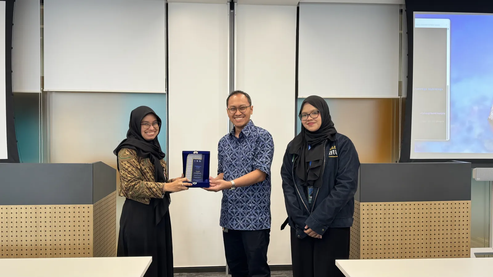 Company Visit AWS photo 2